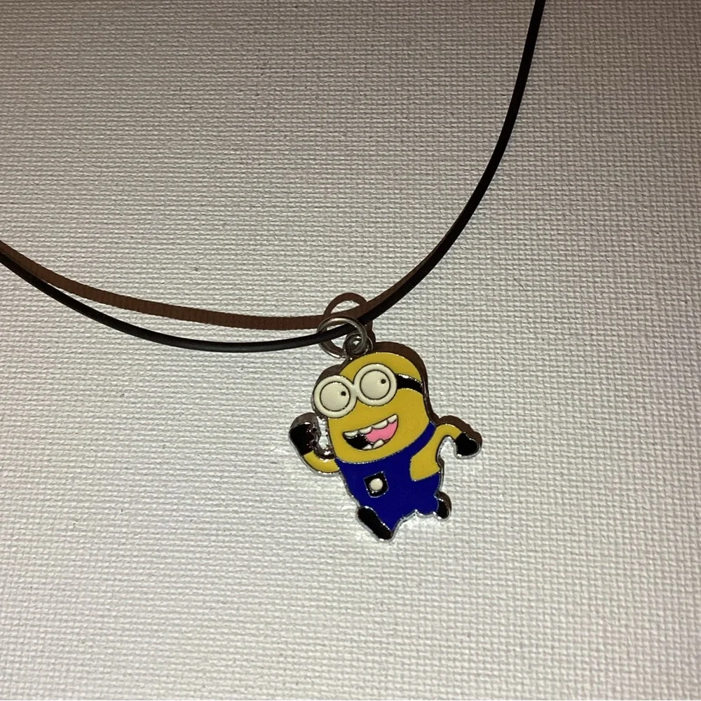 4/$15 🌻 Minions Acrylic Charm Necklace